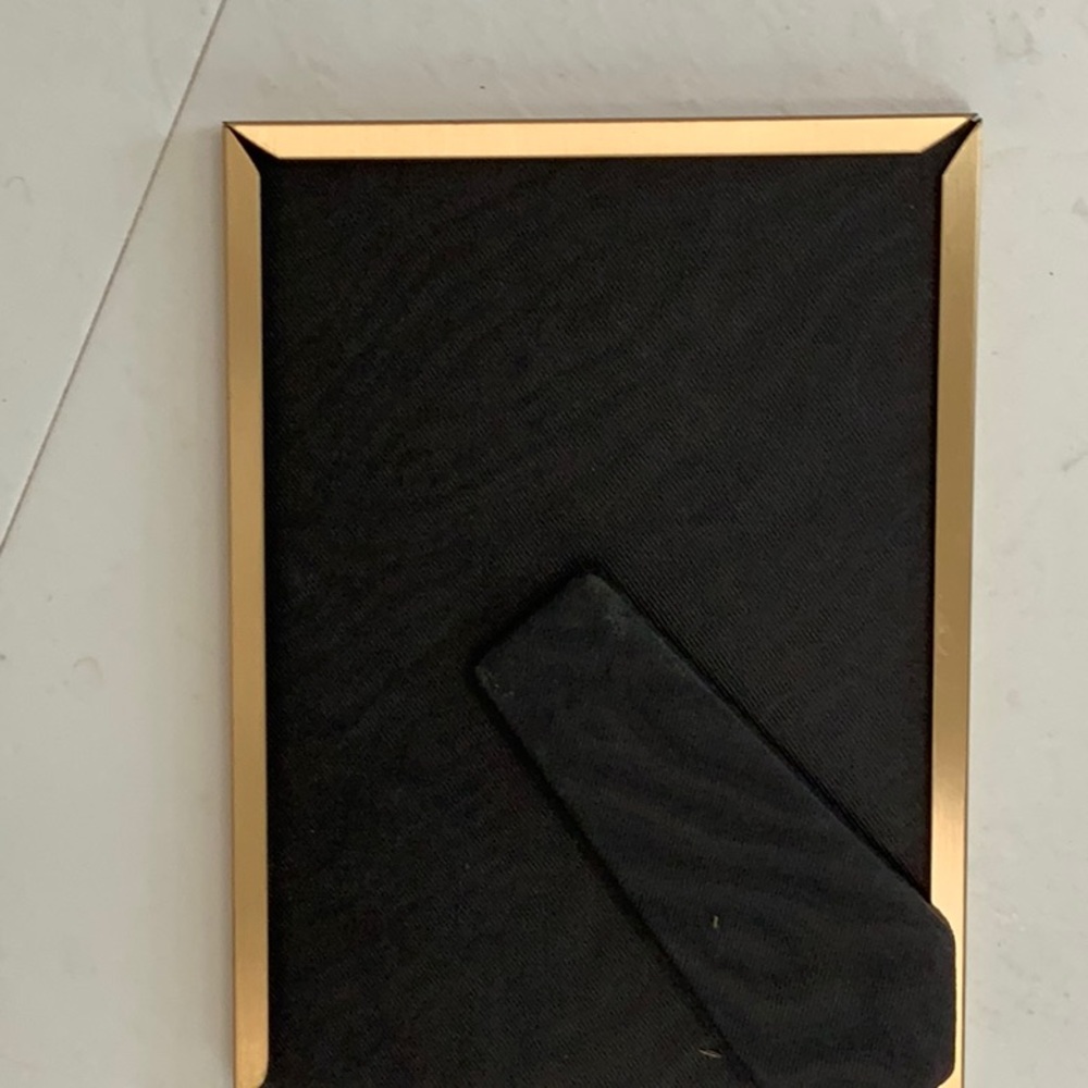 4 Picture frames - Picture 8 of 8